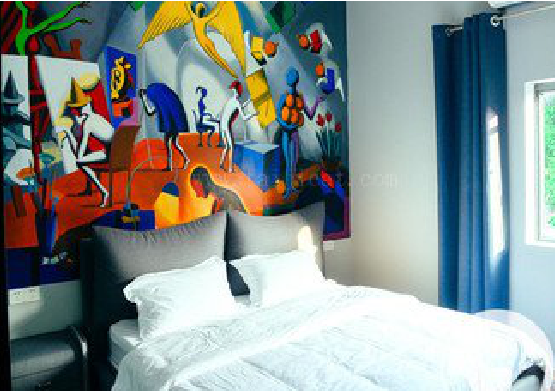 印江对于酒店的墙体彩绘而言更注重哪些方面？